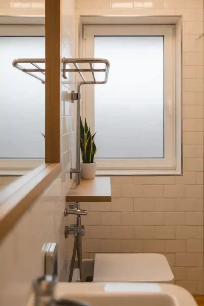 Small Decor Accents That Don’t Add Clutter