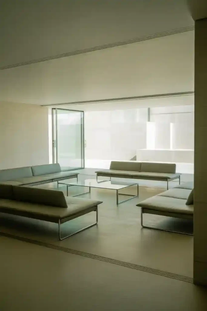 Low-Profile Furniture for an Airy Look