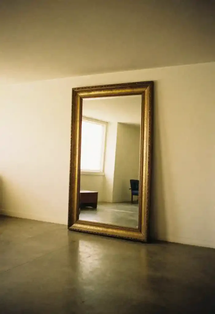 Mirrors to Expand the Space